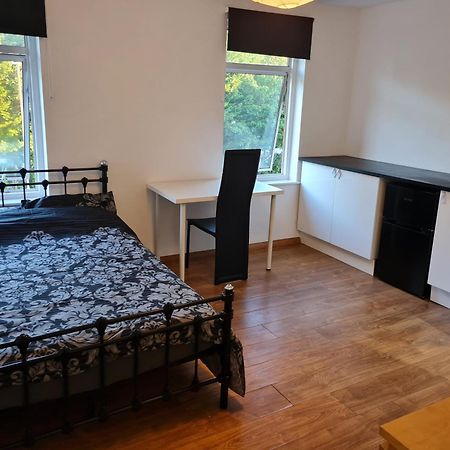 Luton, Lu3 Double Ensuite Room Luton  Kültér fotó