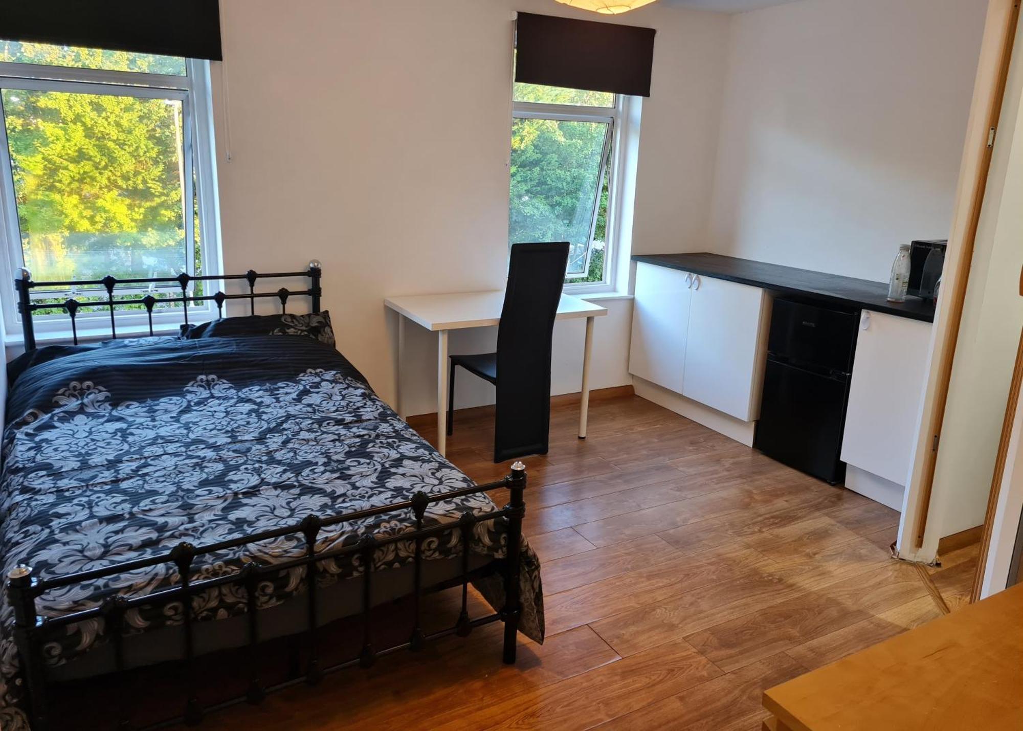 Luton, Lu3 Double Ensuite Room Luton  Kültér fotó