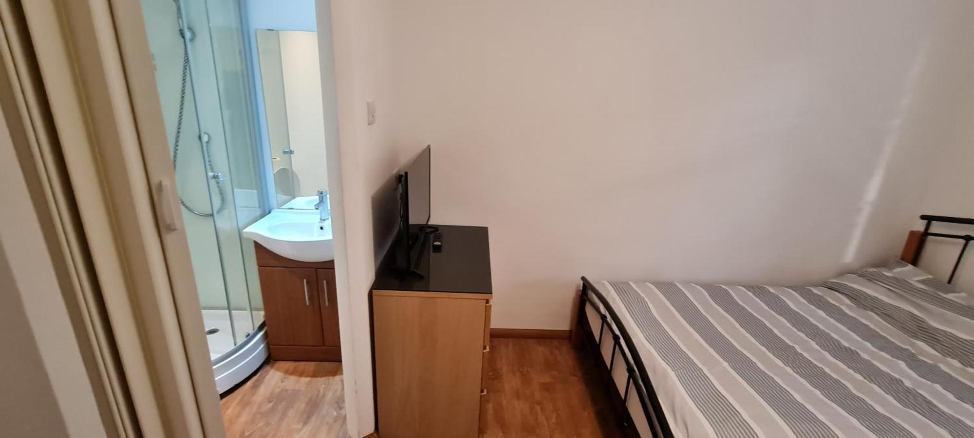 Luton, Lu3 Double Ensuite Room Luton  Kültér fotó